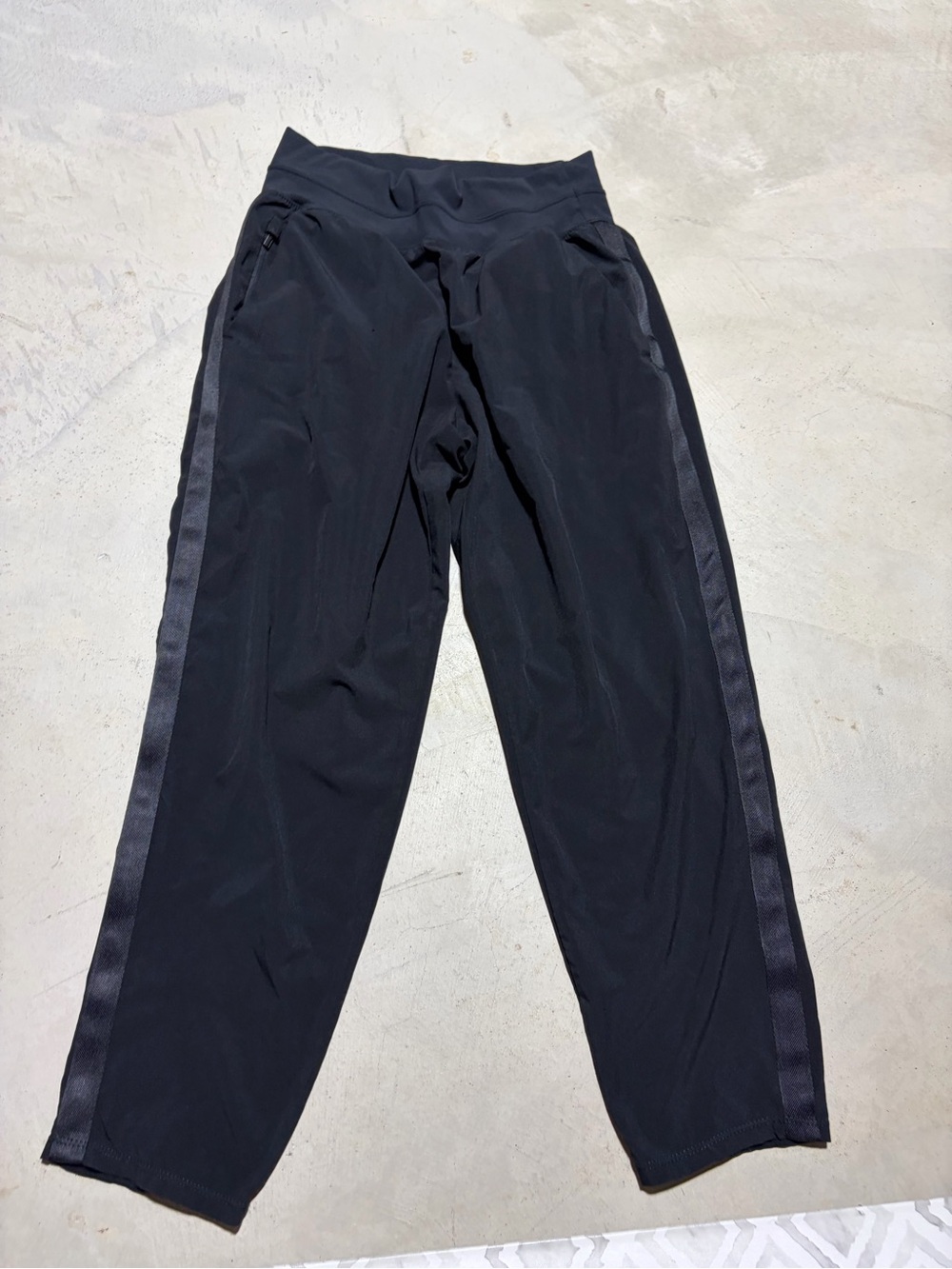 Athleta Black  Nolita slim tapered crop pants 6